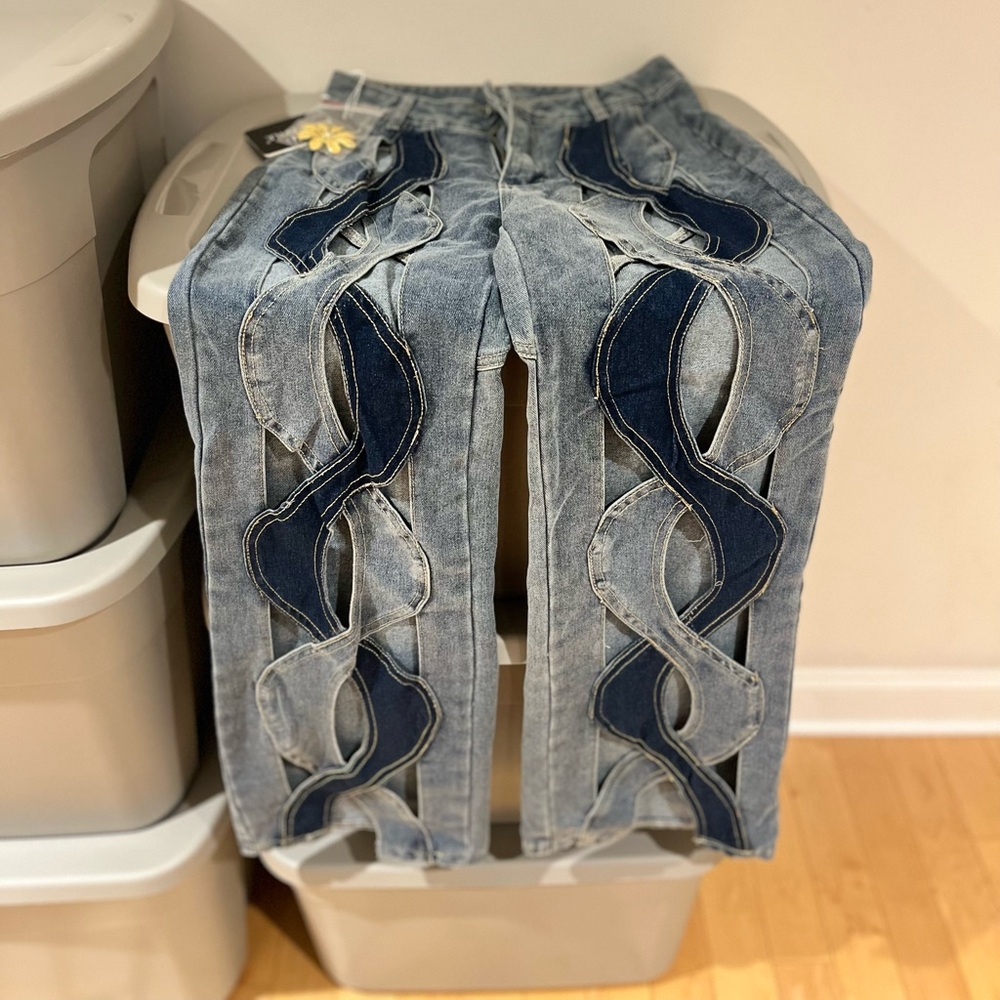 Woven out jeans